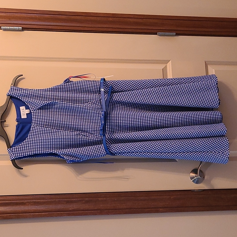 NWT Women's size M Elle blue&white dress with belt